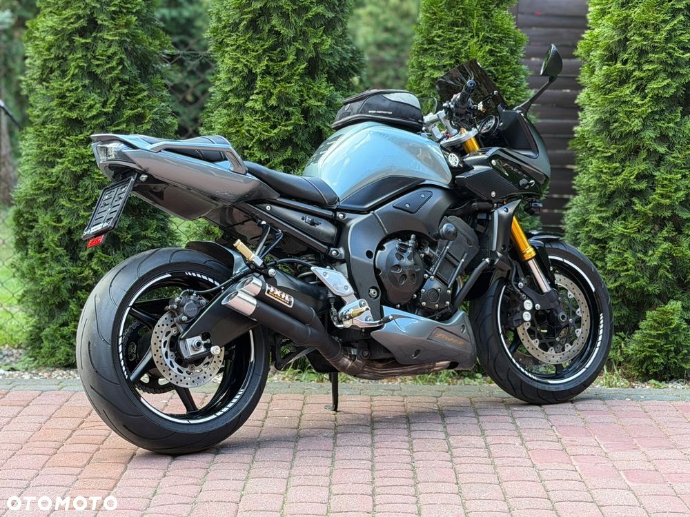 Yamaha FZ - 4