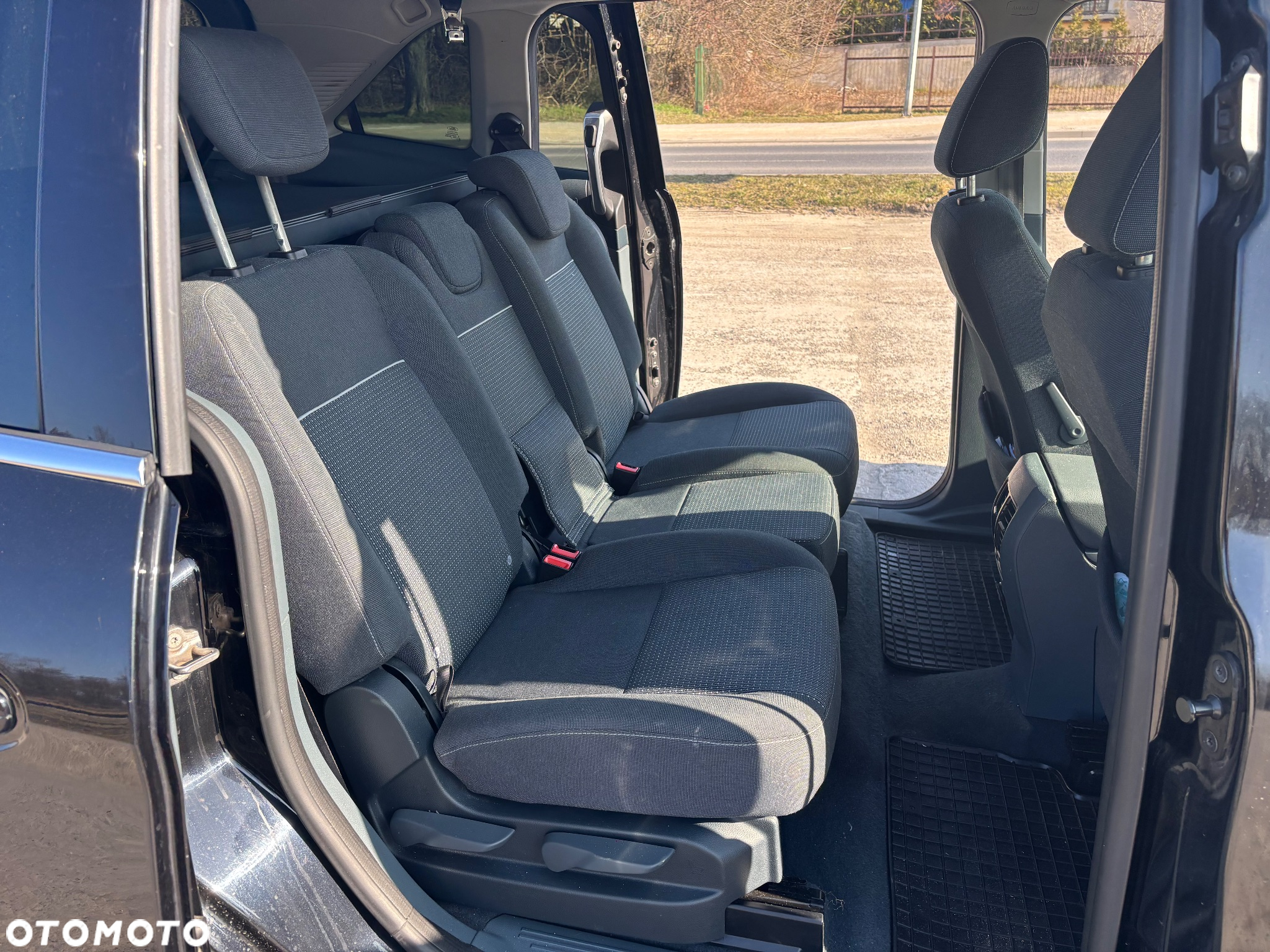 Ford Grand C-MAX - 10