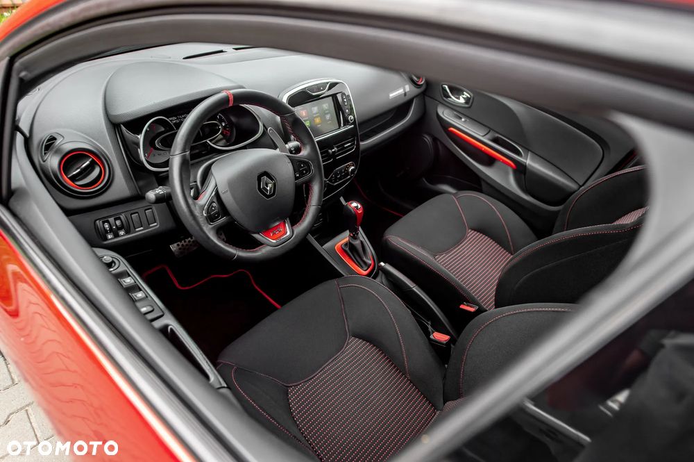 Renault Clio TCe 200 EDC Sport R.S - 19
