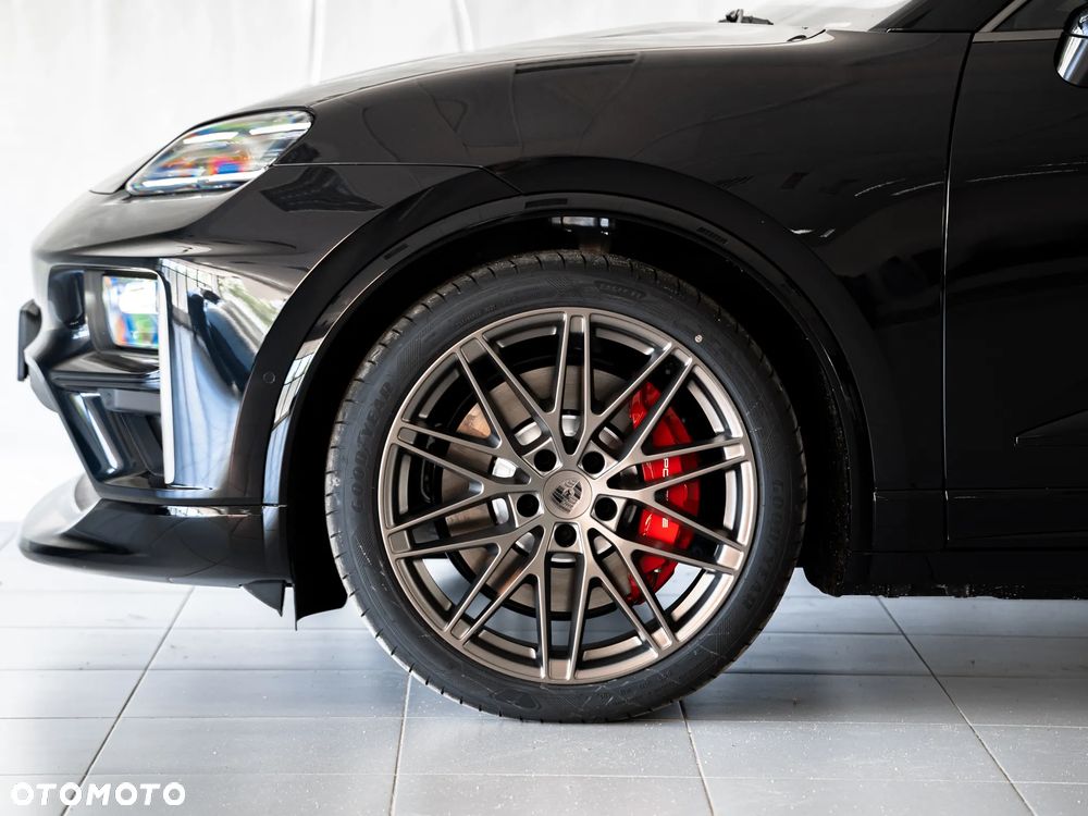 Porsche Macan Turbo - 7