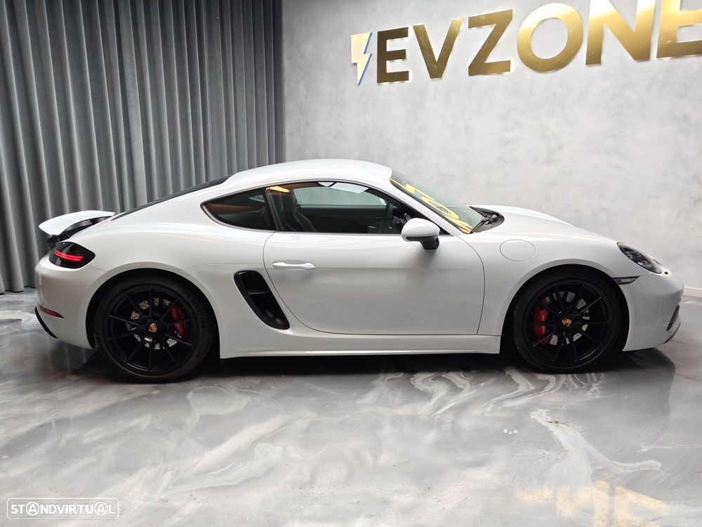 Porsche 718 Cayman GTS 4.0 - 8