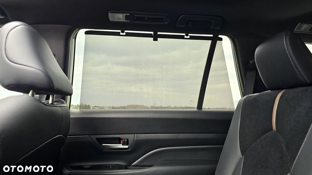 Toyota Grand Highlander - 27