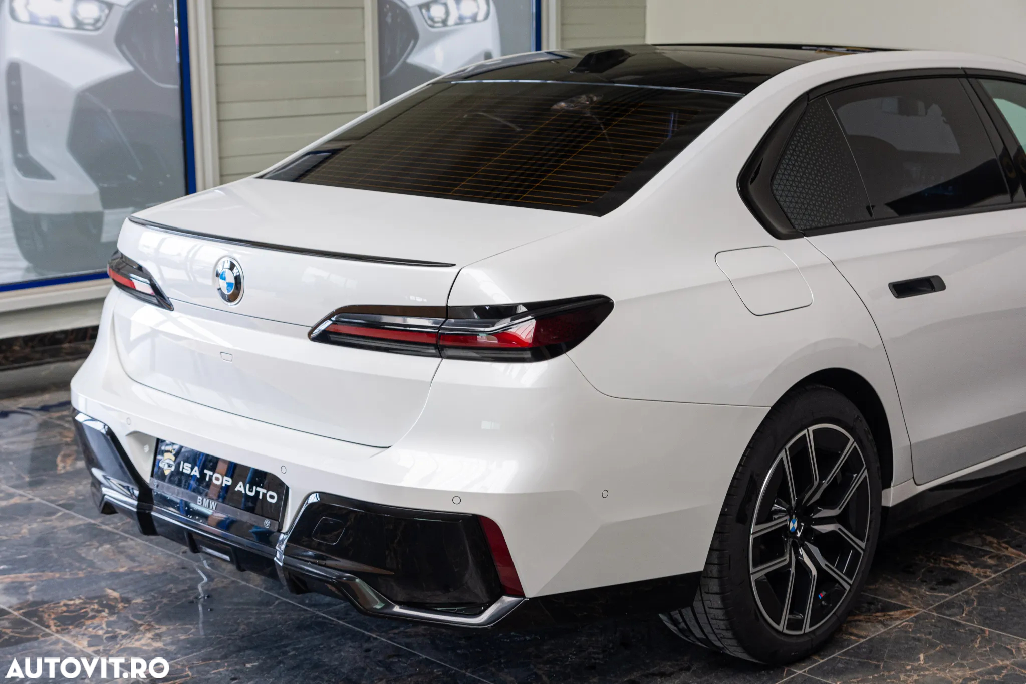 BMW Seria 7 740d xDrive MHEV - 35