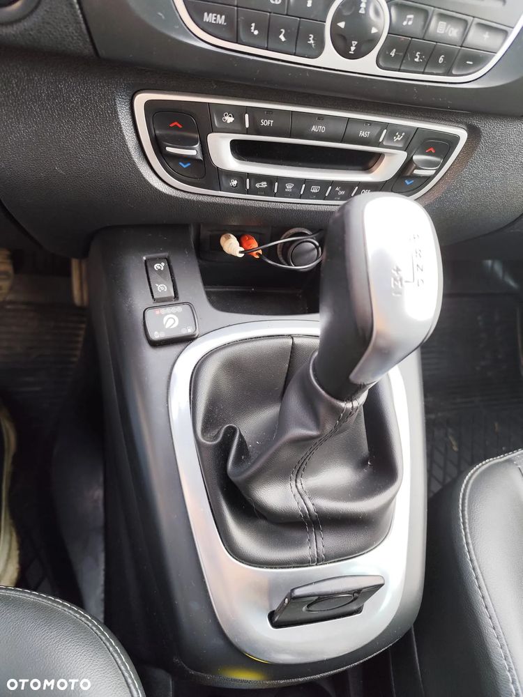 Renault Scenic 2.0 16V 140 CVT Bose Edition - 15