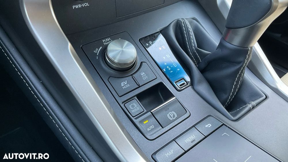Lexus Seria NX 300h AWD Executive Plus - 22