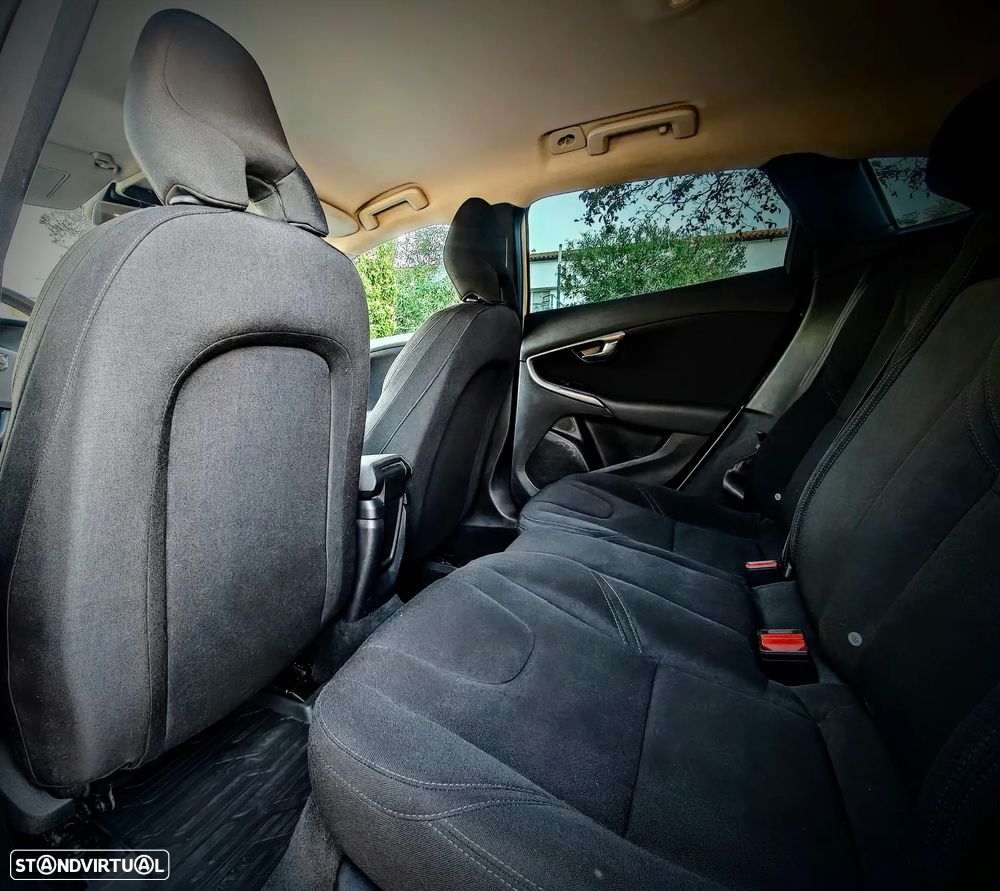 Volvo V40 D3 Momentum - 15