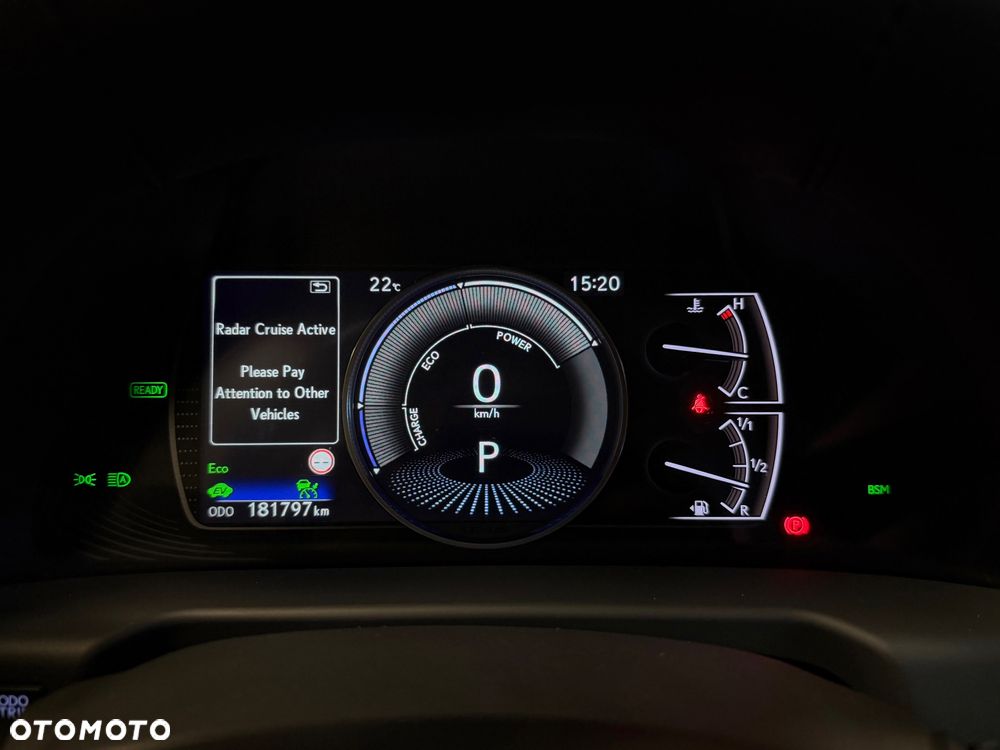 Lexus ES 300h Business Edition + - 11