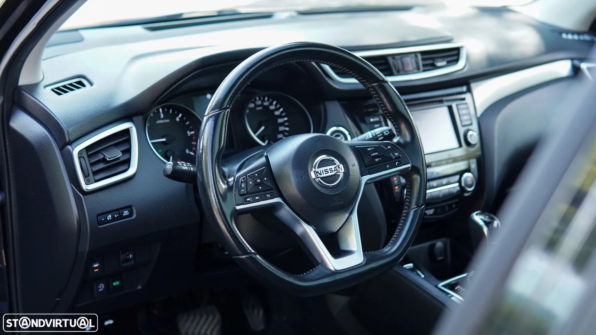 Nissan Qashqai 1.5 dCi N-Connecta DCT - 29