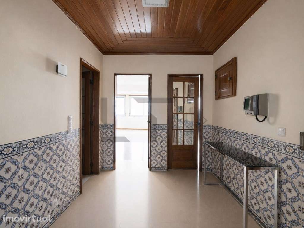 Fantástico Apartamento T2 com Garagem e Arrecadação, para Arrendar,... - Grande imagem: 2/14