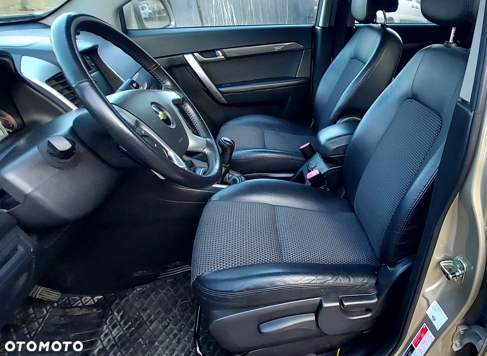 Chevrolet Captiva 2.0 d LS 5os - 9