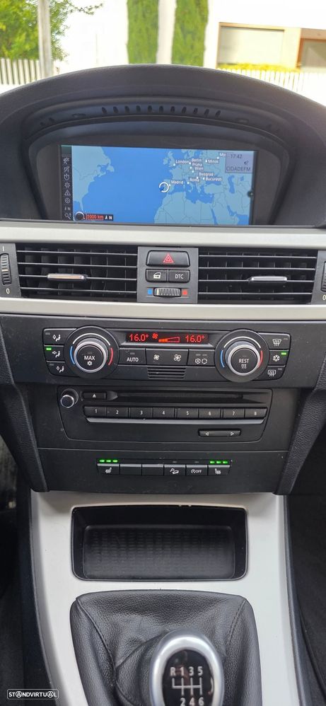 BMW 320 d DPF Touring - 18