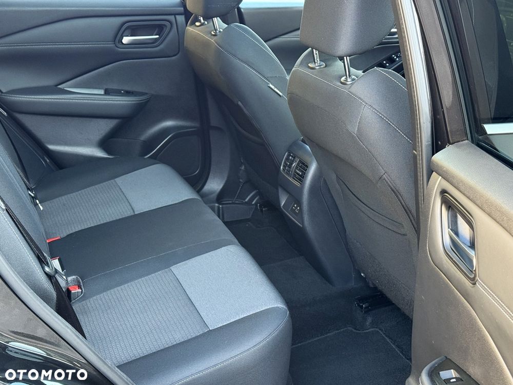 Nissan Qashqai 1.3 DIG-T MHEV Xtronic N-Connecta - 33