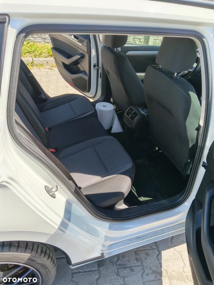 Volkswagen Passat 2.0 TDI EVO Essence - 13