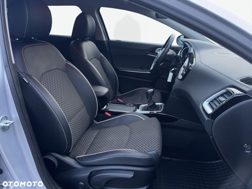 Kia Ceed 1.5 T-GDI Business Line - 14