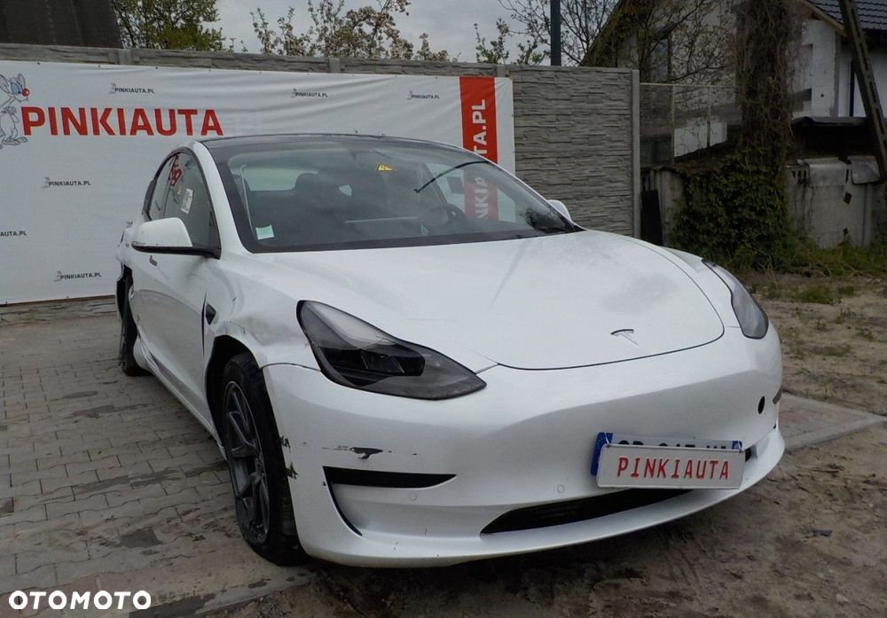 Tesla Model 3 - 2