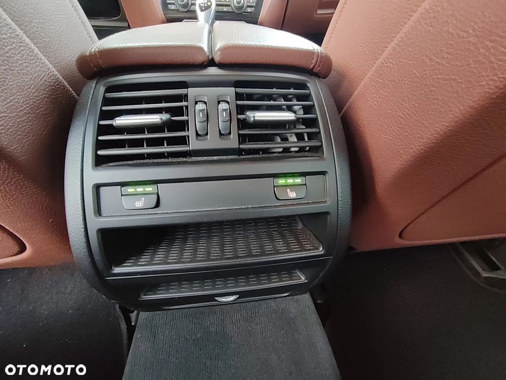 BMW Seria 5 530d xDrive - 8