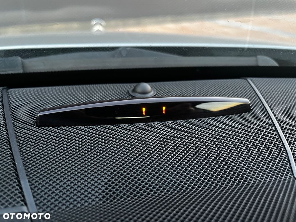 Mercedes-Benz Klasa E 200 CGI BlueEffICIENCY Avantgarde - 24