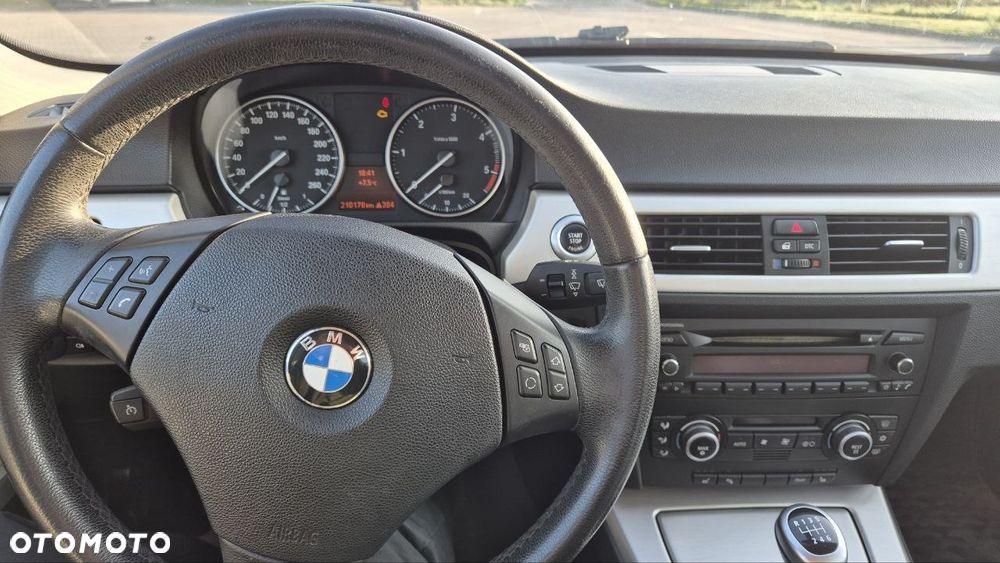 BMW Seria 3 320d - 9