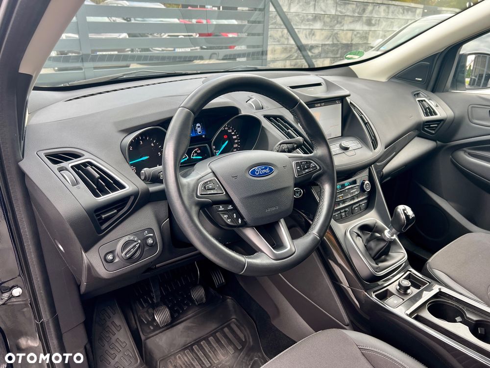 Ford Kuga 2.0 TDCi 4x4 Titanium - 16