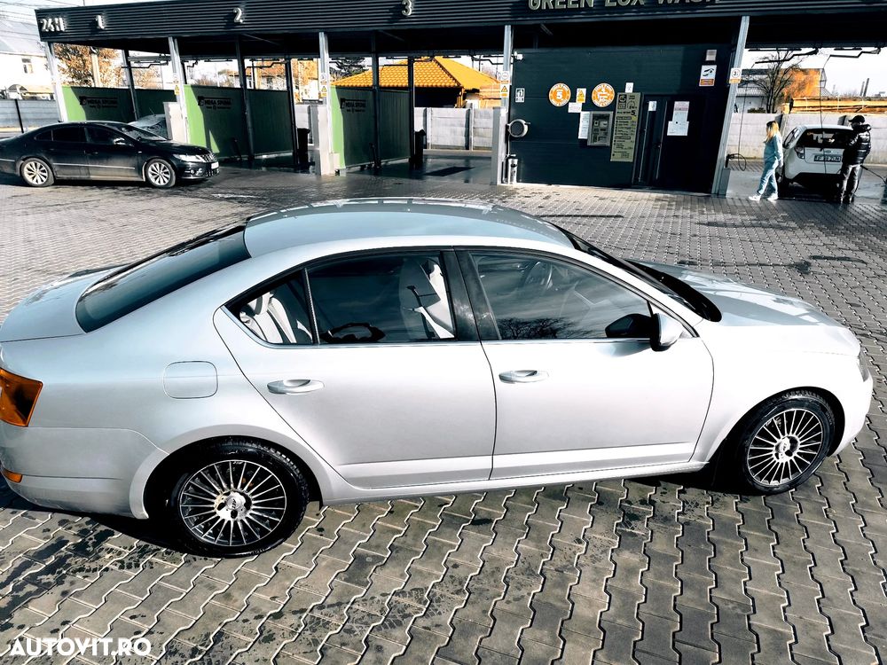 Skoda Octavia 2.0 TDI AMBITION - 4