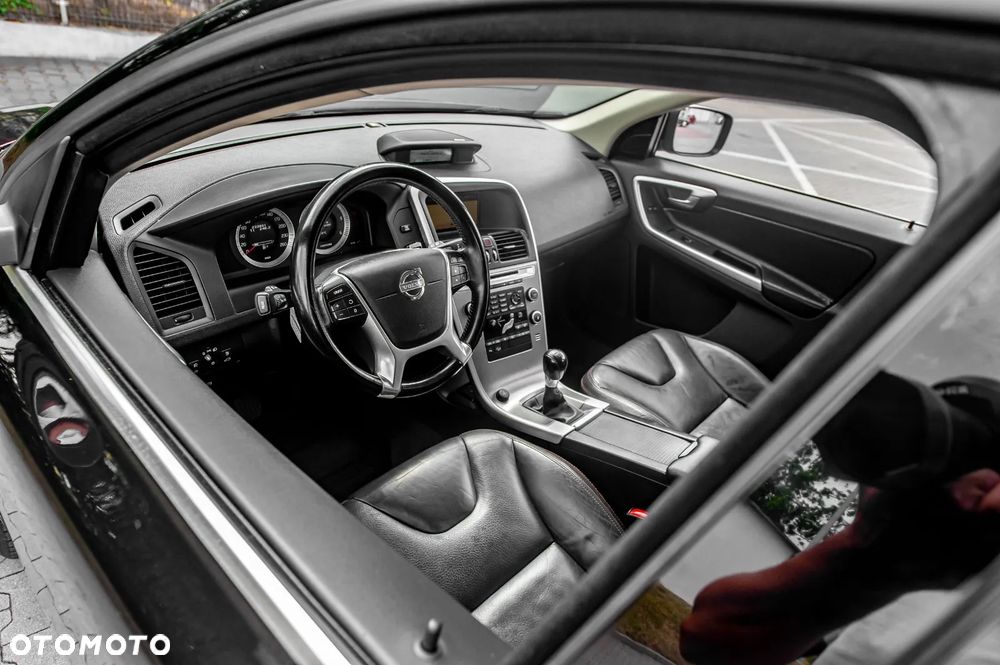 Volvo XC 60 2.4D AWD Summum - 20