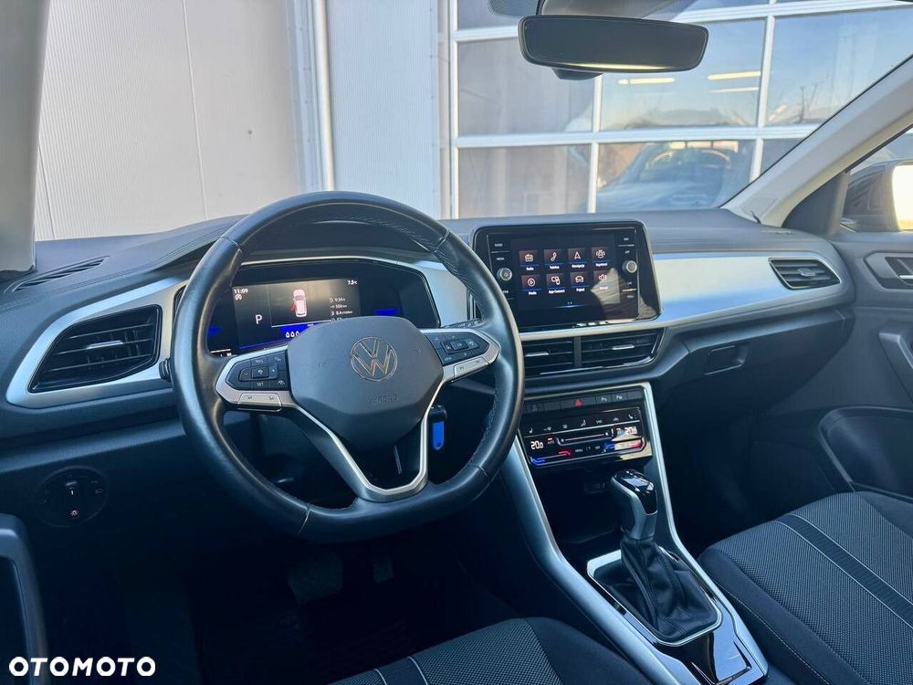 Volkswagen T-Roc - 11