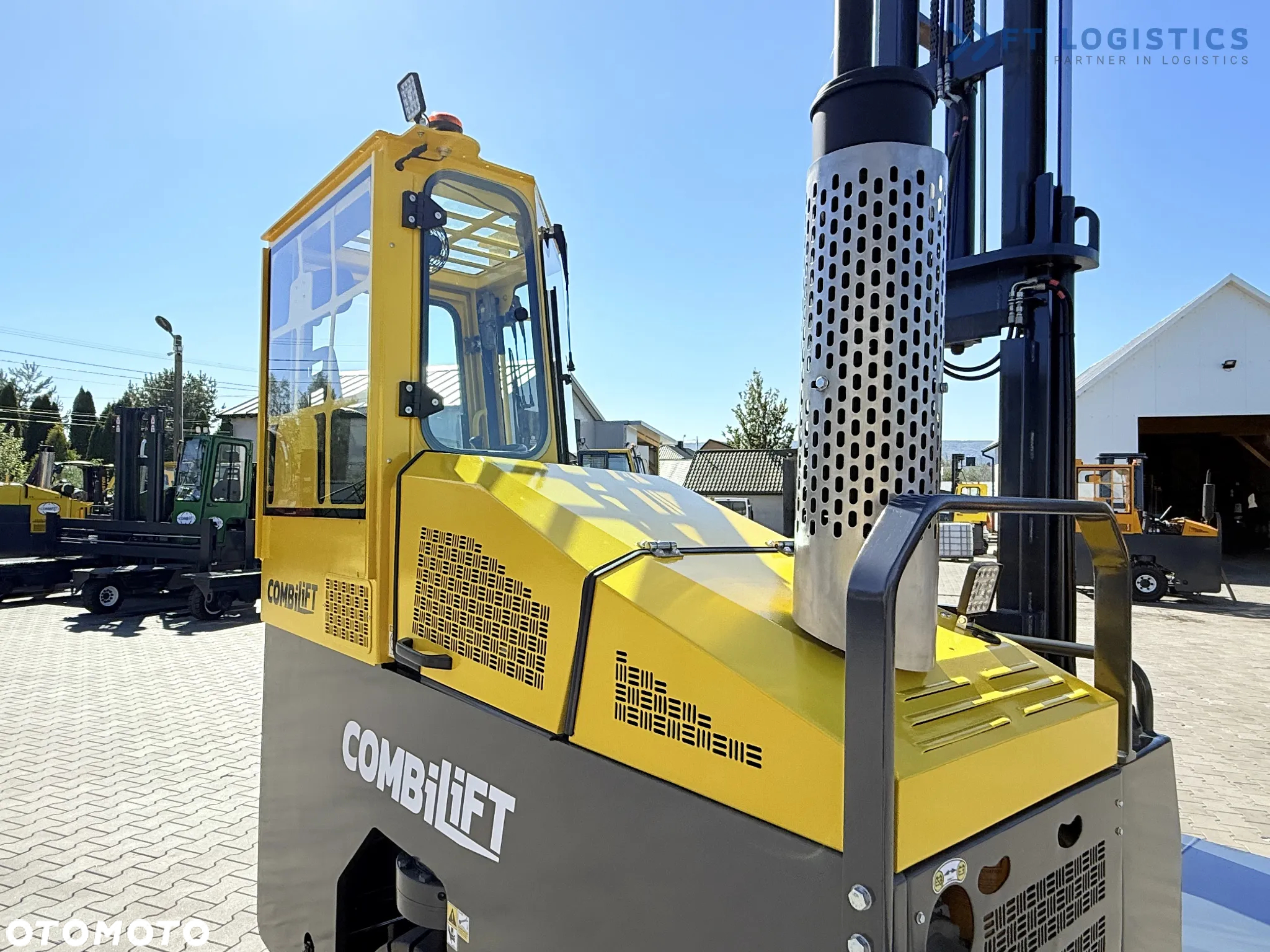 Combilift WÓZEK CZTEROKIERUNKOWY - WIELOKIERUNKOWY C4000 / DIESEL / DUPLEX 4100MM /JEDYNE 2888 MOTOGODZIN /  POZYCJONER WIDEŁ / PEŁNA KABINA - OGRZEWANIE / STAN IDEALNY / Szeroka oferta wózków czterokierunkowych i bocznych, dopasowanych do różnorodnych potrzeb i zastosowań - 37