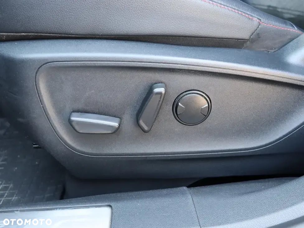 Ford Kuga - 13