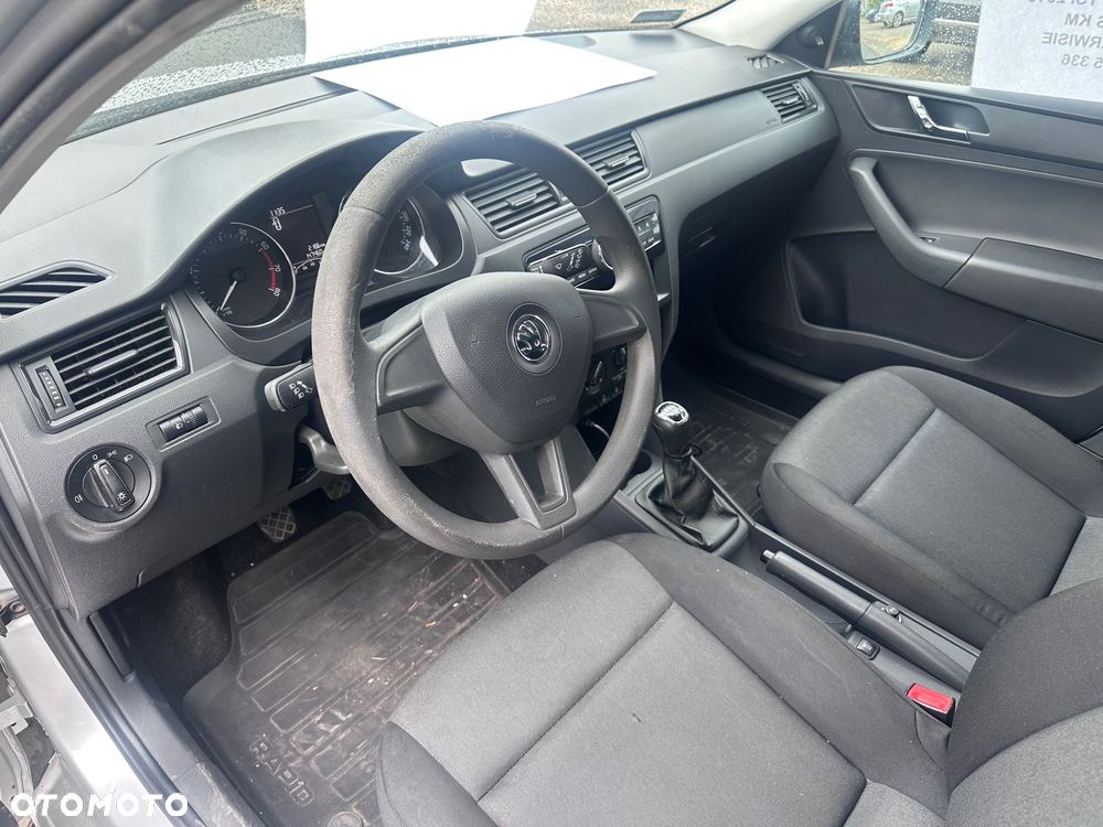 Skoda RAPID 1.2 TSI Active - 3