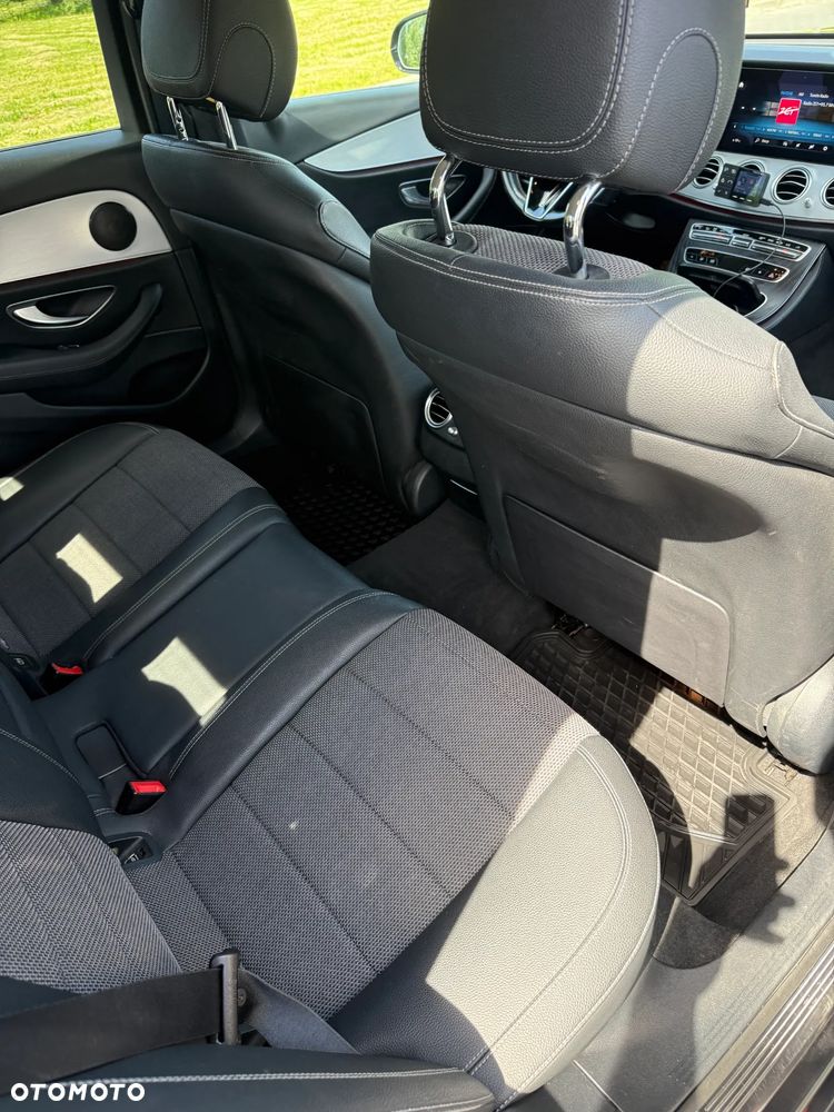 Mercedes-Benz Klasa E 220 d 4-Matic AMG - 16