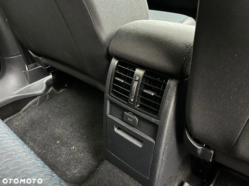 Volkswagen Caddy Maxi - 20