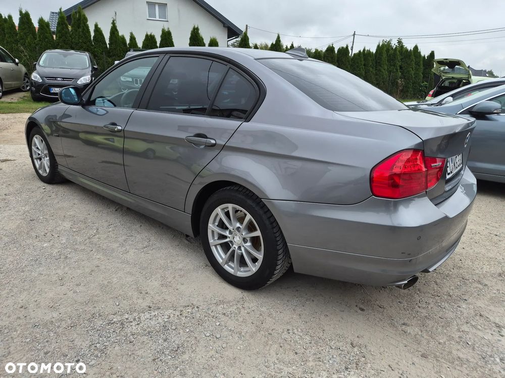BMW Seria 3 318i Edition Exclusive - 25