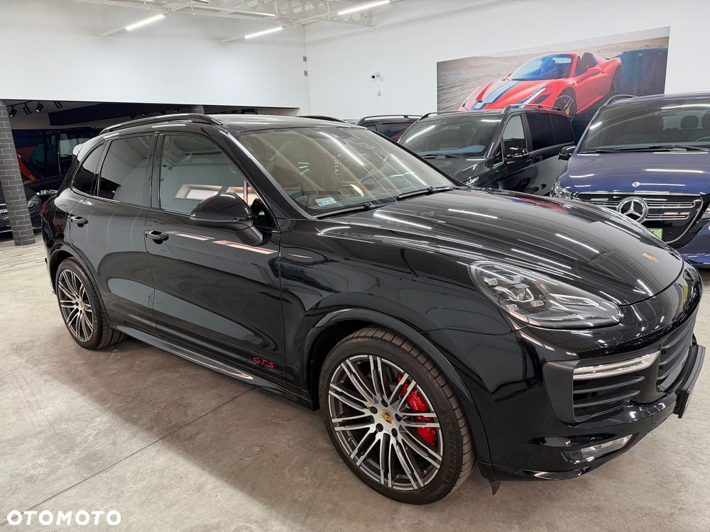 Porsche Cayenne - 6