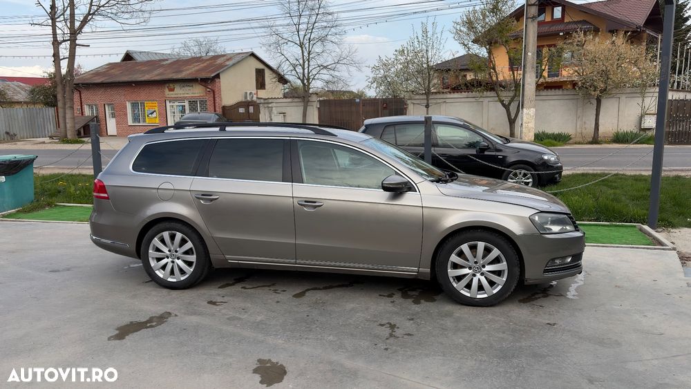 Volkswagen Passat 2.0 TDI Blue TDI DSG Comfortline - 5