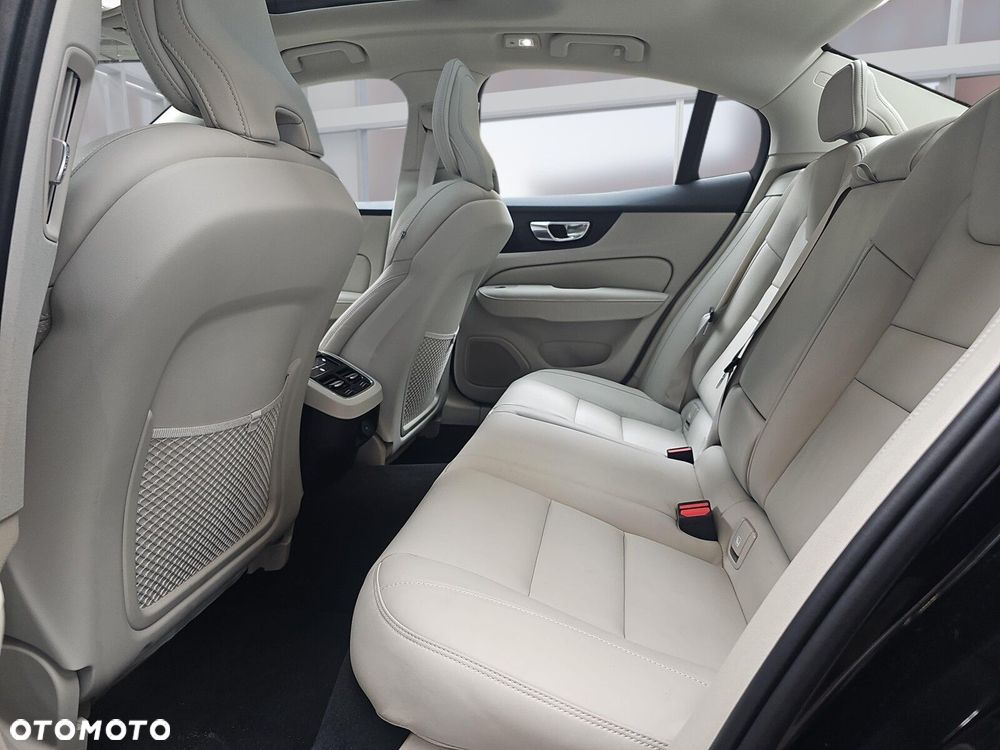 Volvo S60 B5 B AWD Ultimate Bright - 11