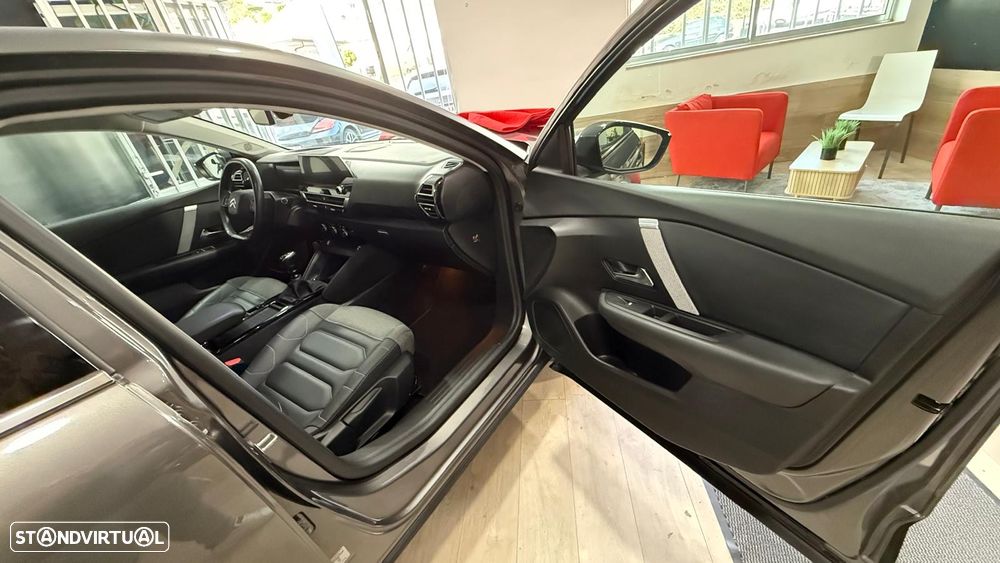 Citroën C4 PureTech 130 Stop&Start SHINE - 22