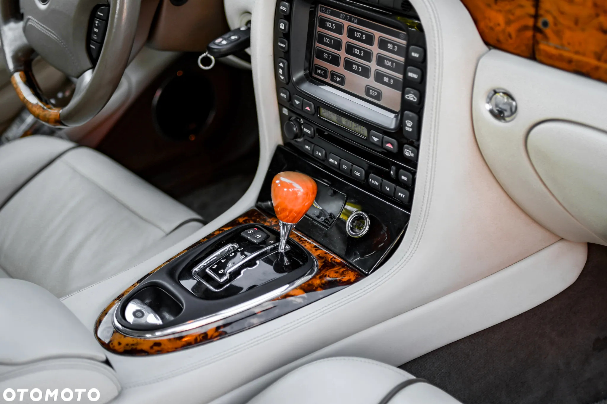 Jaguar S-Type 4.2 V8 High - 13