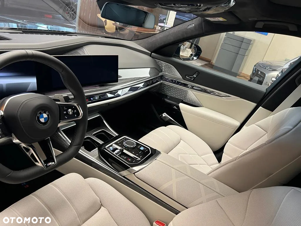 BMW Seria 7 - 8