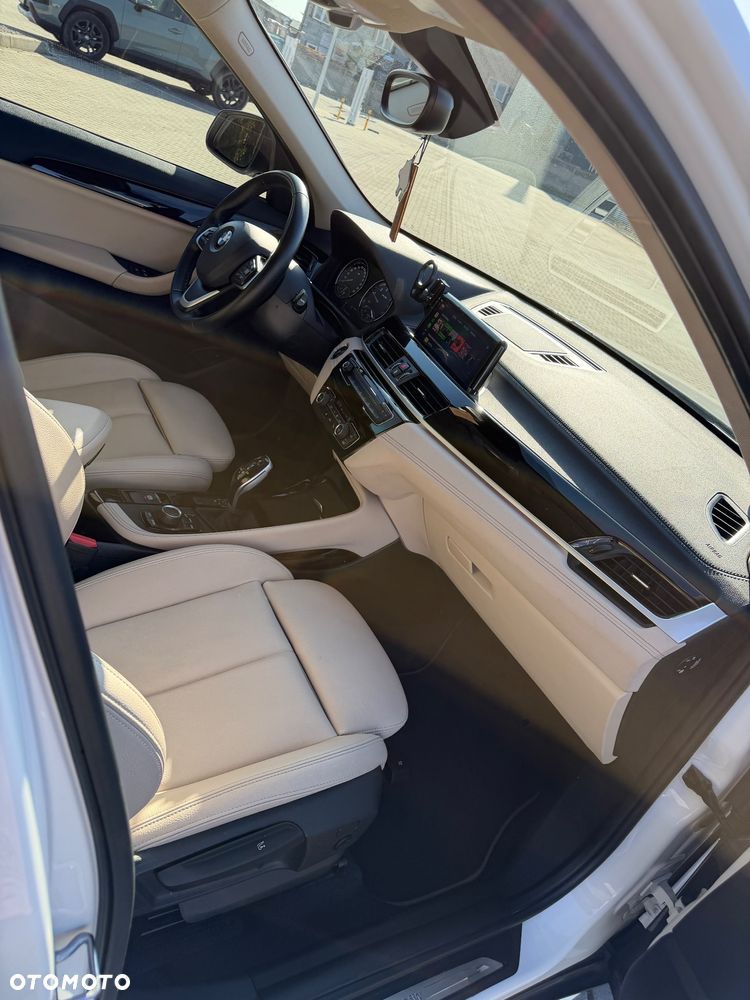 BMW X1 sDrive18i Sport Line - 23