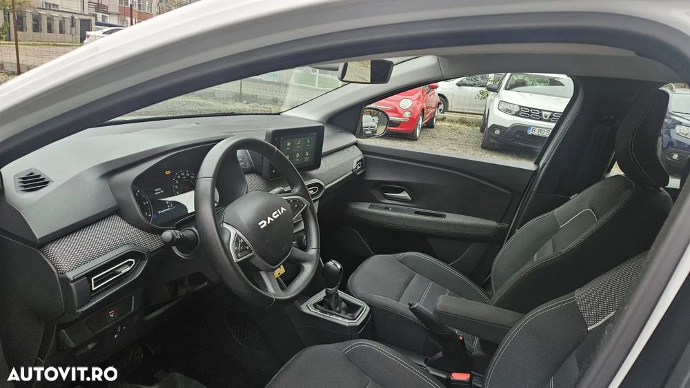 Dacia Logan TCe 90 CVT Comfort - 13