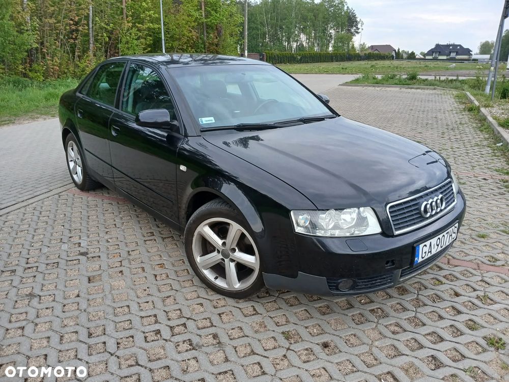 Audi A4 Limousine - 12