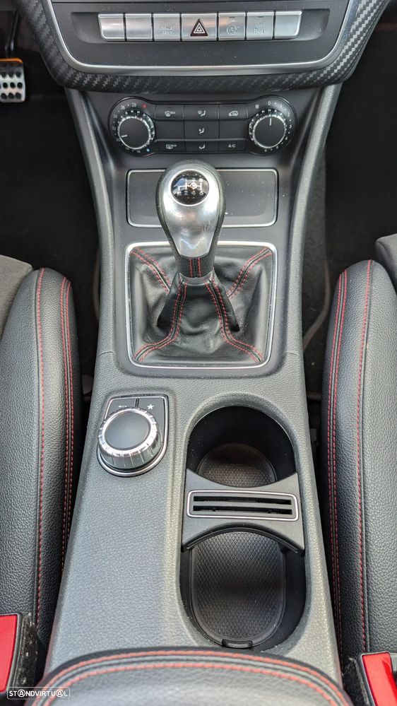 Mercedes-Benz A 180 d AMG Line - 13