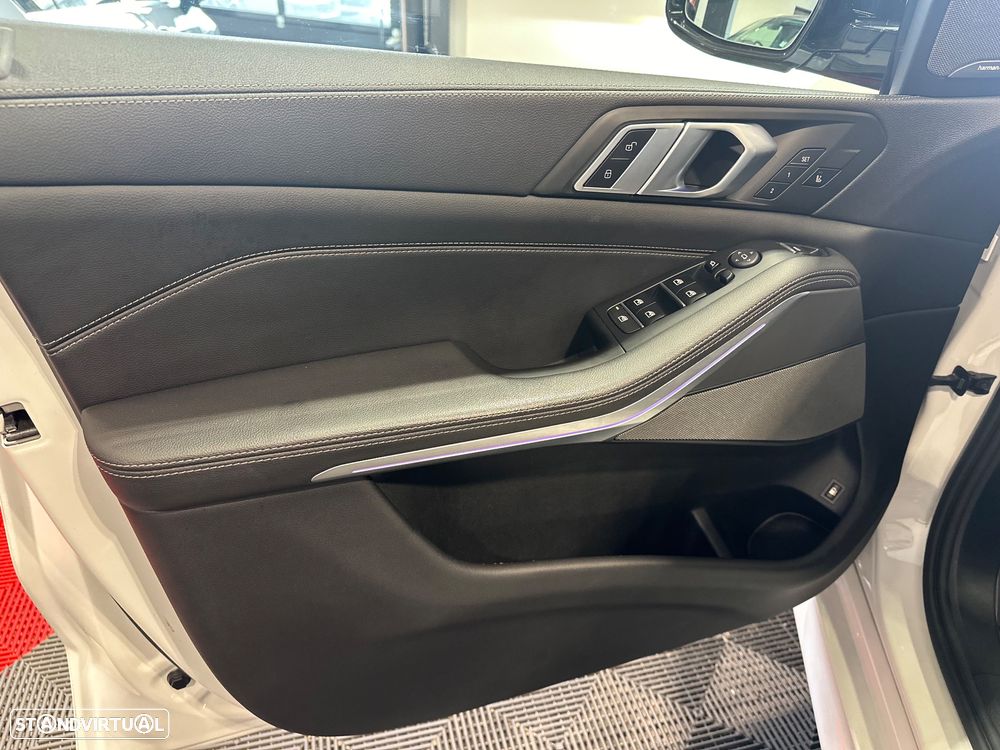 BMW X5 45 e xDrive Pack M 50 anos - 8