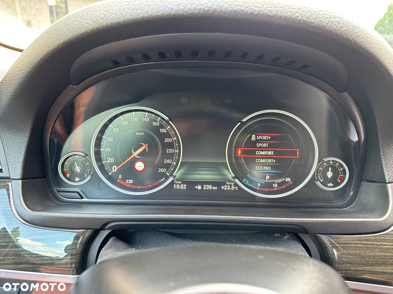 BMW Seria 5 528i xDrive Luxury Line - 27