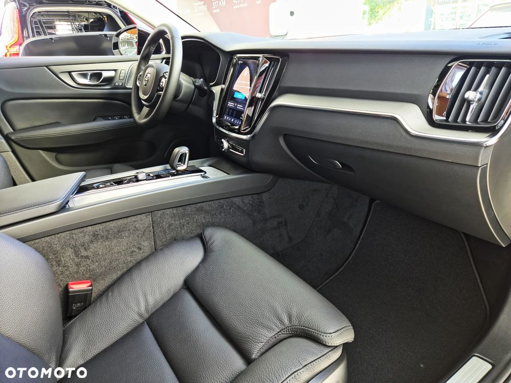 Volvo V60 B4 B Plus Dark - 15