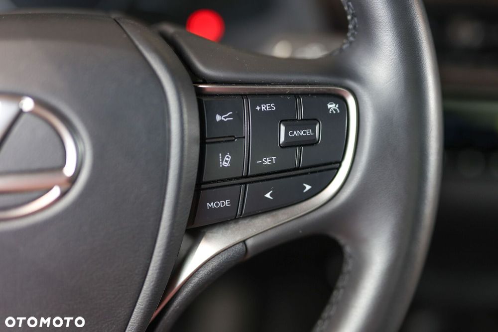 Lexus UX - 33