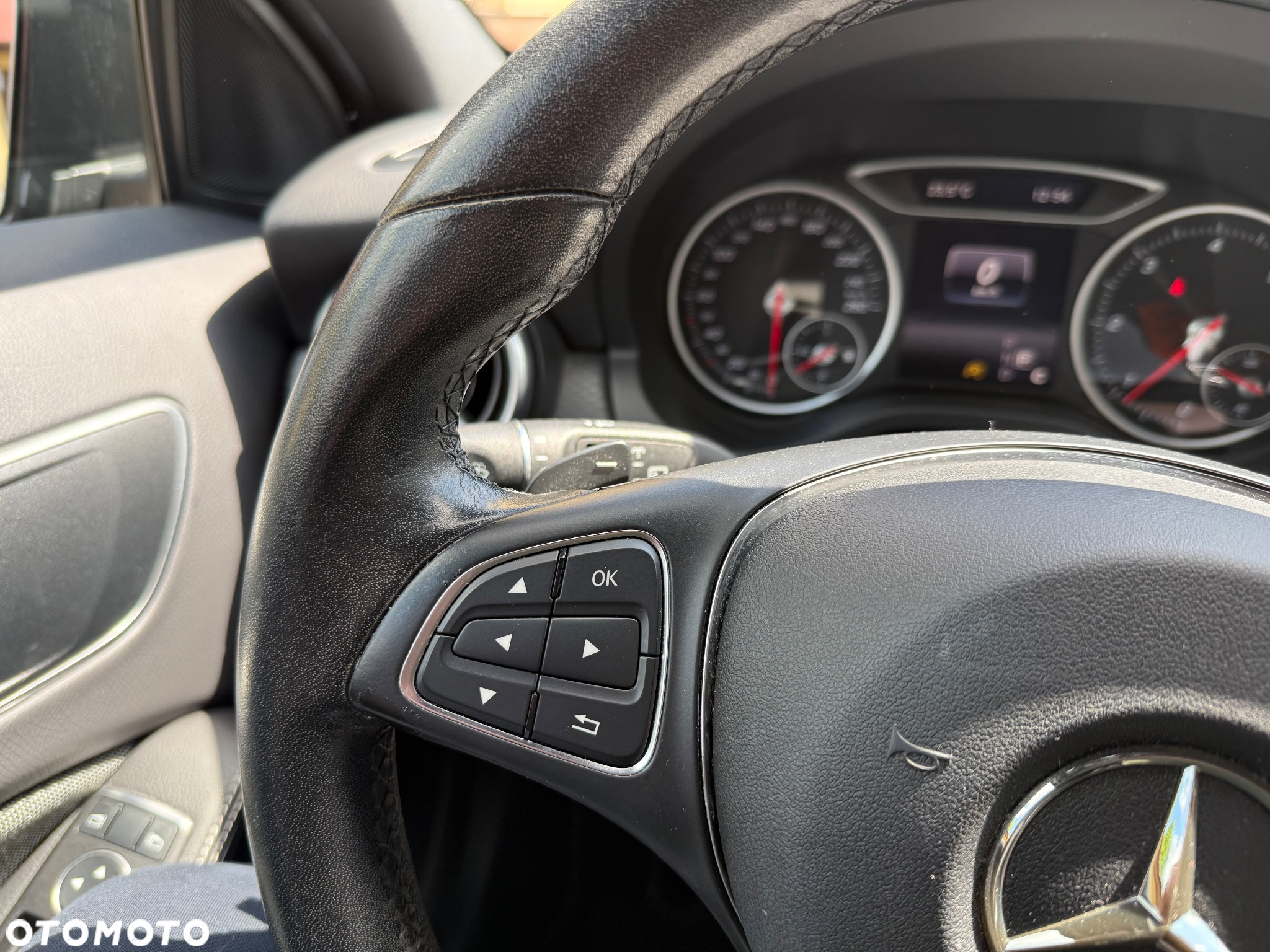 Mercedes-Benz Klasa A 180 CDI 7G-DCT AMG Line - 23