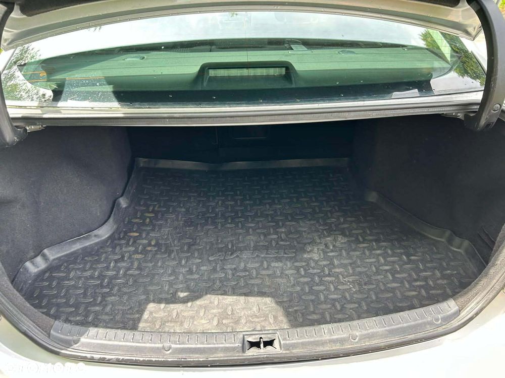 Toyota Avensis 1.8 Sol - 7