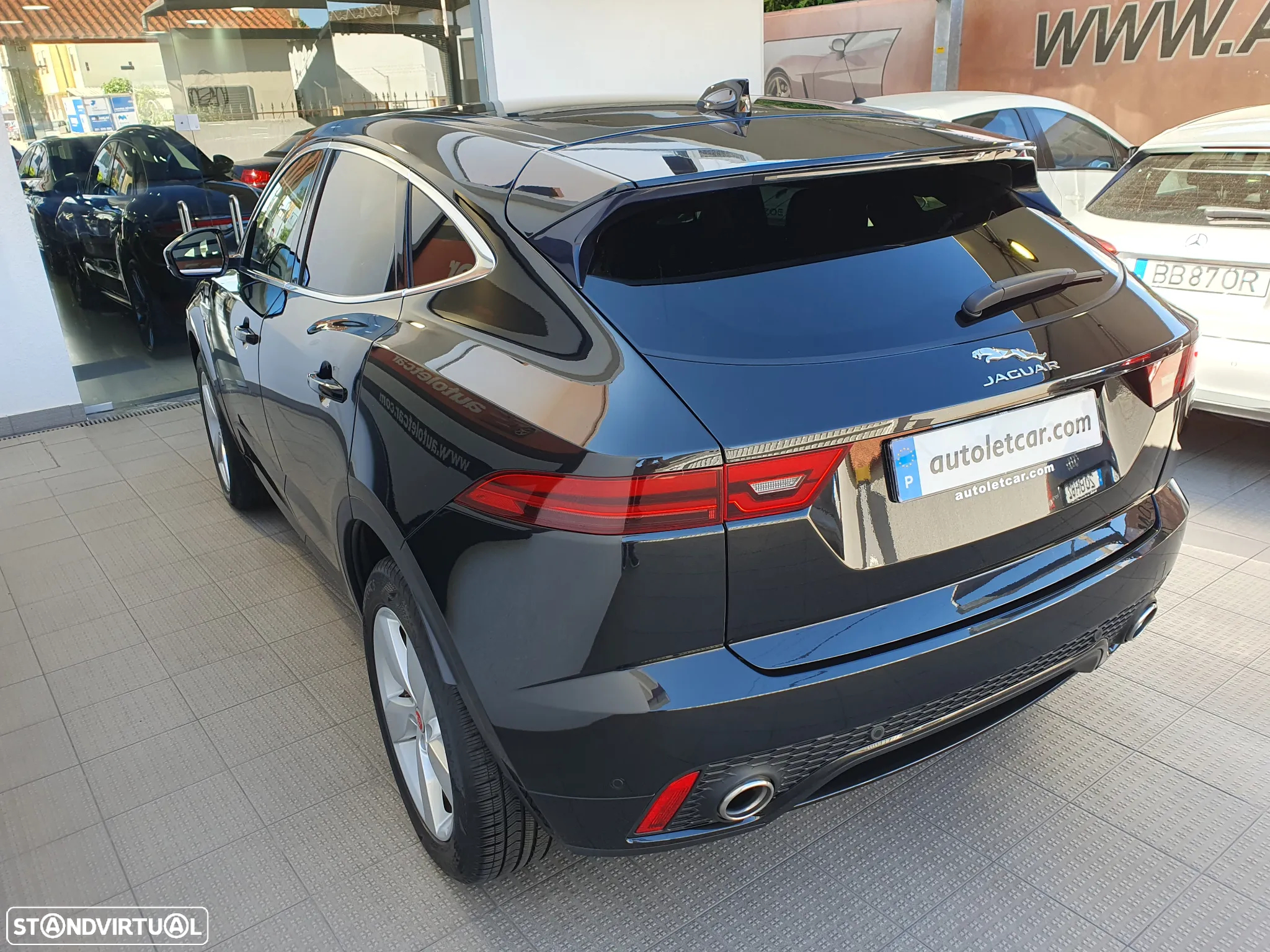 Jaguar E-Pace 2.0 i4D R-Dynamic S - 27