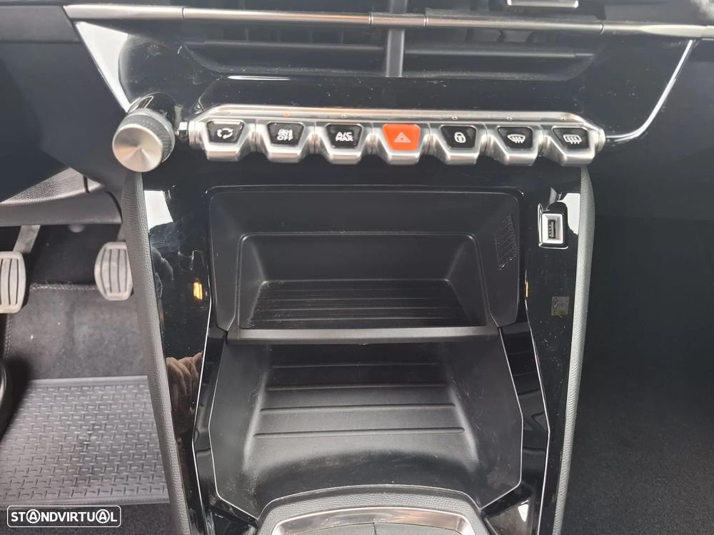Peugeot 2008 1.2 PureTech Allure Pack - 34